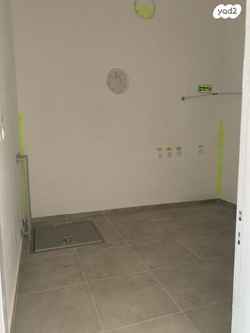 מבני תעשיה, שוהם