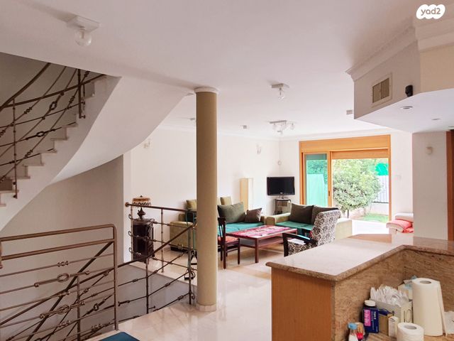 דו משפחתי, אברהם הרצפלד 11, הותיקה, קרית אונו