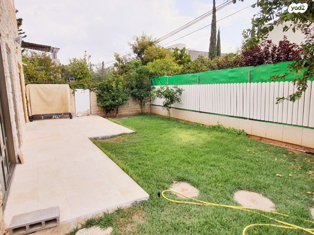 דו משפחתי, אברהם הרצפלד 11, הותיקה, קרית אונו