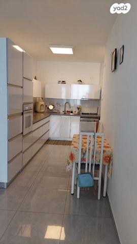 דירה, יוספטל 35, לב העיר, בת ים