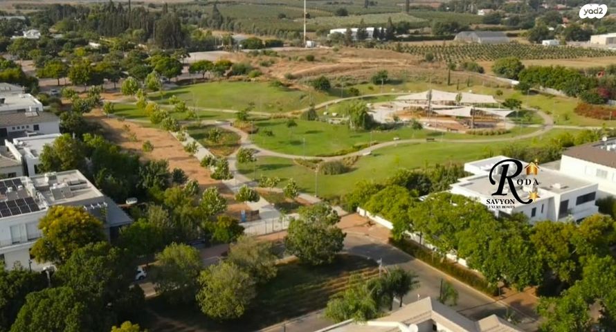 מגרשים, סביון