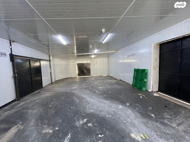 מבני תעשיה, חומה ומגדל, תל אביב יפו