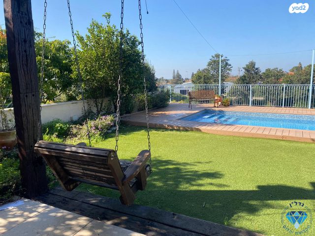 בית פרטי/ קוטג', אירוס