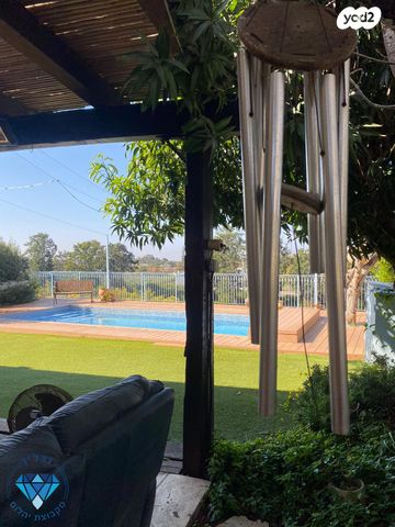 בית פרטי/ קוטג', אירוס