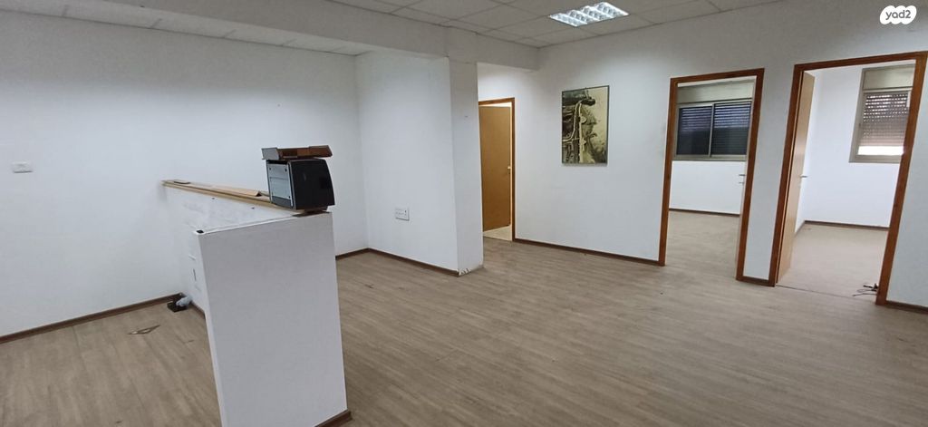 משרדים, קרית אתא