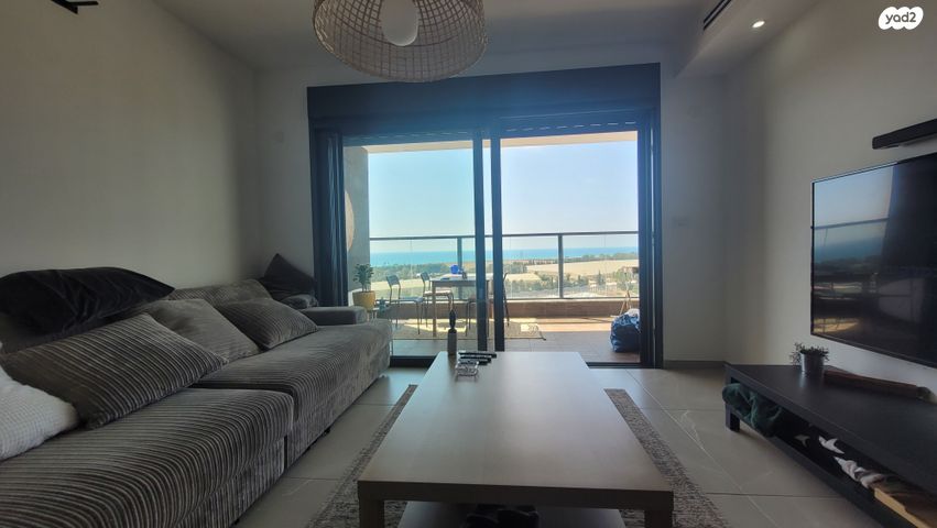 דירה, דולפין 2, גלי כרמל, טירת כרמל