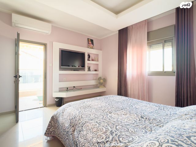 דו משפחתי, הערבה 64, אריאל