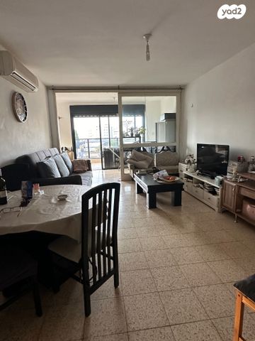 דירה, משה שפירא, נתניה