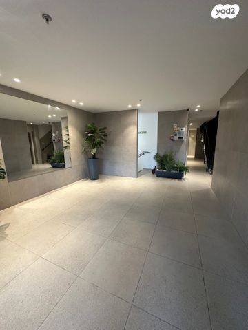 דירה, משה שפירא, נתניה