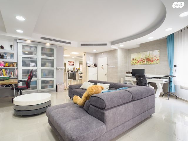 דו משפחתי, הערבה 64, אריאל