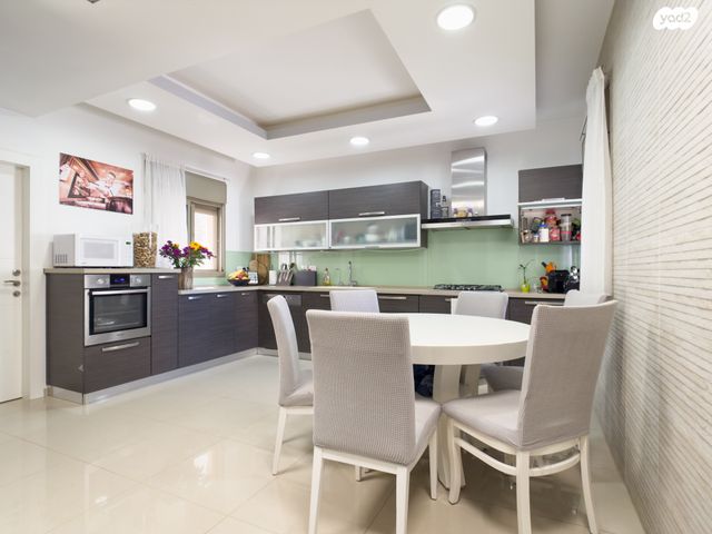 דו משפחתי, הערבה 64, אריאל