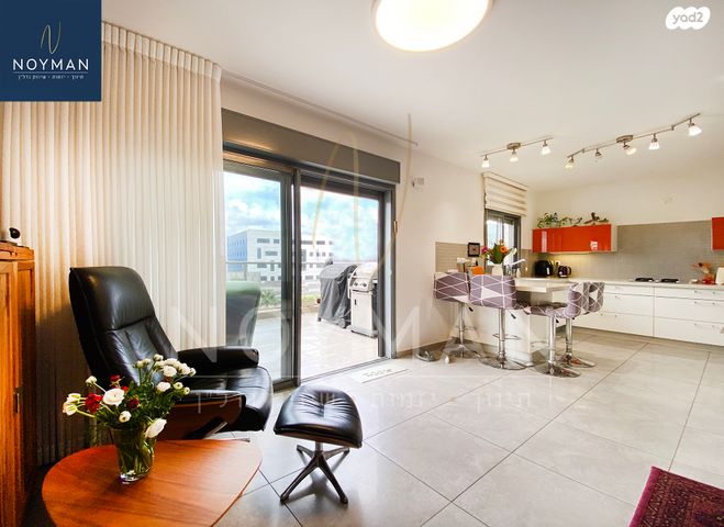 דירה, שדרות טום לנטוס 11, נתניה