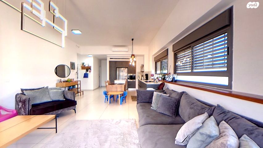 גג/ פנטהאוז, מגדל העמק