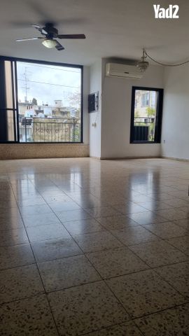 מודעת נכס, אלימלך, שכונת בן גוריון, מרכז העיר ג', רמת גן