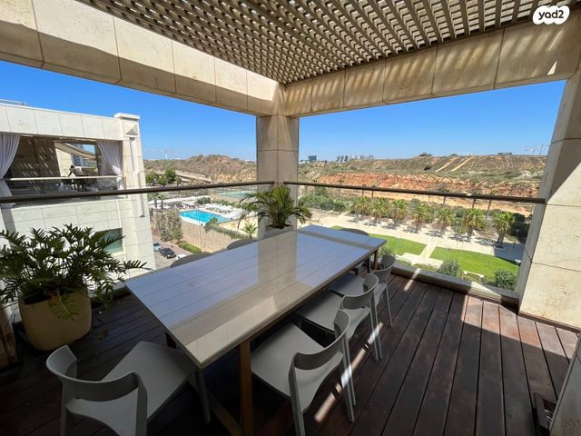 גג/ פנטהאוז, העוגן, הרצליה