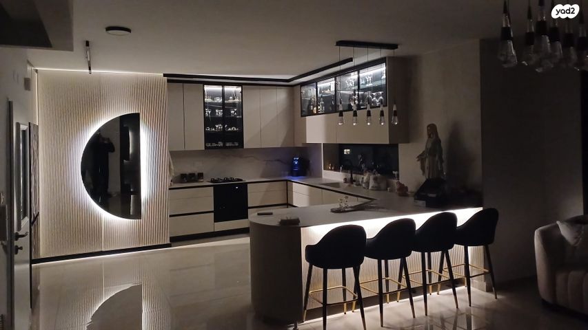 בניין מגורים, אגוזי, רמלה