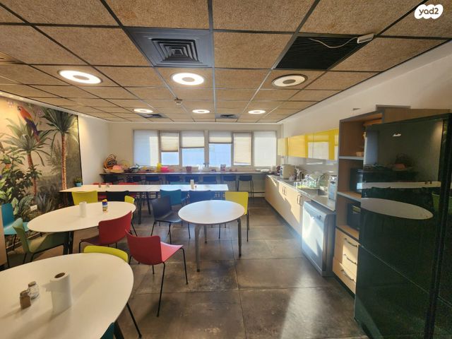 משרדים, יהונתן נתניהו, אור יהודה