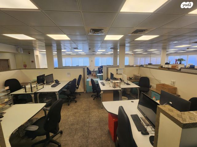 משרדים, יהונתן נתניהו, אור יהודה