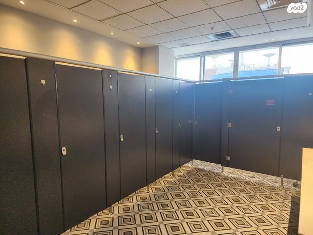 משרדים, יהונתן נתניהו, אור יהודה