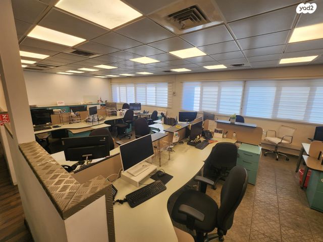 משרדים, יהונתן נתניהו, אור יהודה