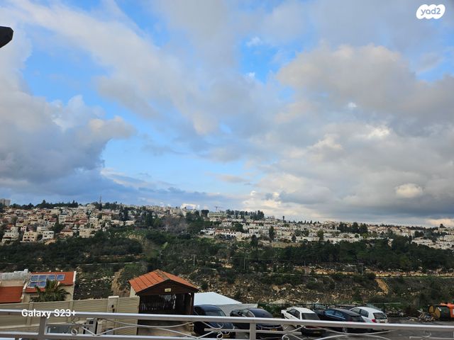 ענתות 