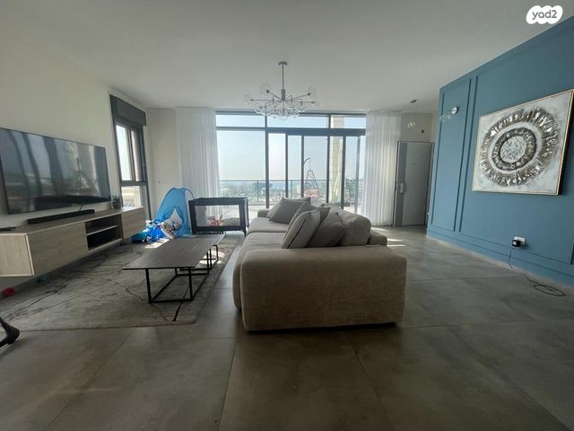 גג/ פנטהאוז, חיפה