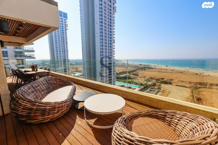 דופלקס, אהוד מנור 18, עיר ימים, נתניה