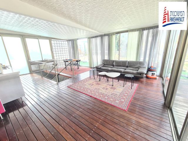 דו משפחתי, ירושלים