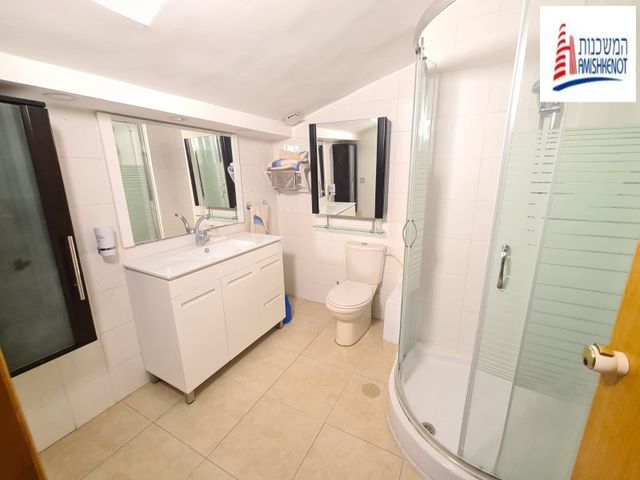 דו משפחתי, ירושלים