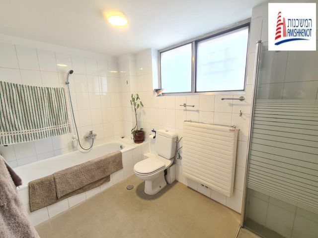 דו משפחתי, ירושלים