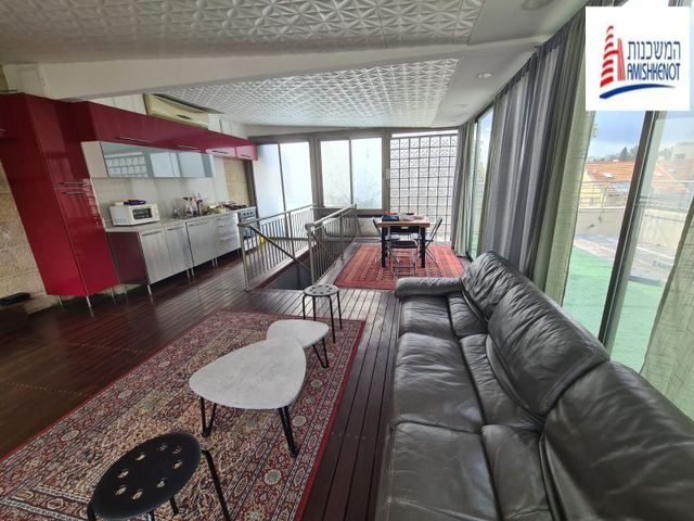 דו משפחתי, ירושלים