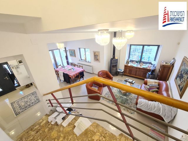 דו משפחתי, ירושלים