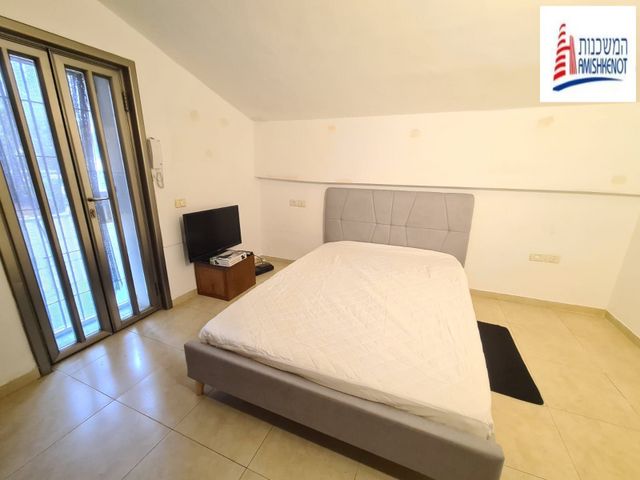 דו משפחתי, ירושלים