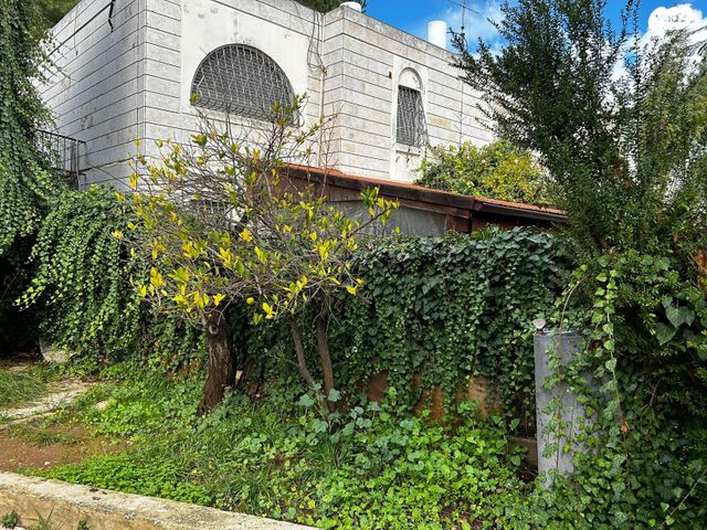 דו משפחתי, שבט בנימין, גבעת זאב