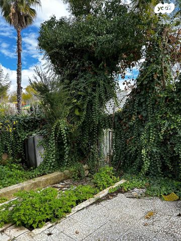 דו משפחתי, שבט בנימין, גבעת זאב