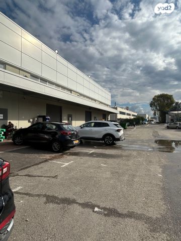 מחסנים, שילת