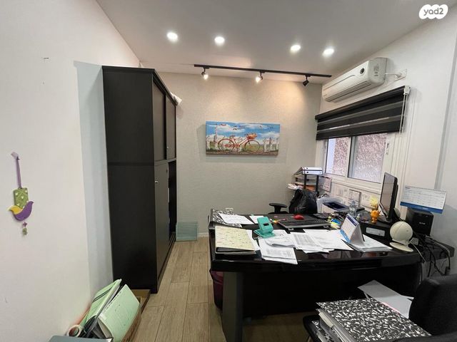 משרדים, שדרות גושן, קרית מוצקין