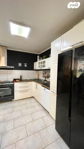 דירה, שדרות בן אב"י, נתניה