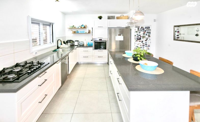 דירה, י.ל. ברוך, הרצליה