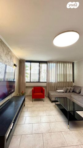 דירה, שדרות בן אב"י, נתניה