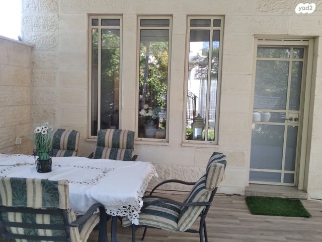 דו משפחתי, נריה, טלמון