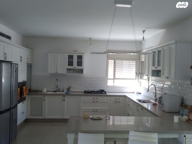 דו משפחתי, נריה, טלמון