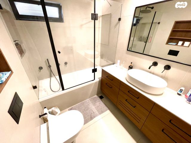 דירה, אבן גבירול 16, הרצליה