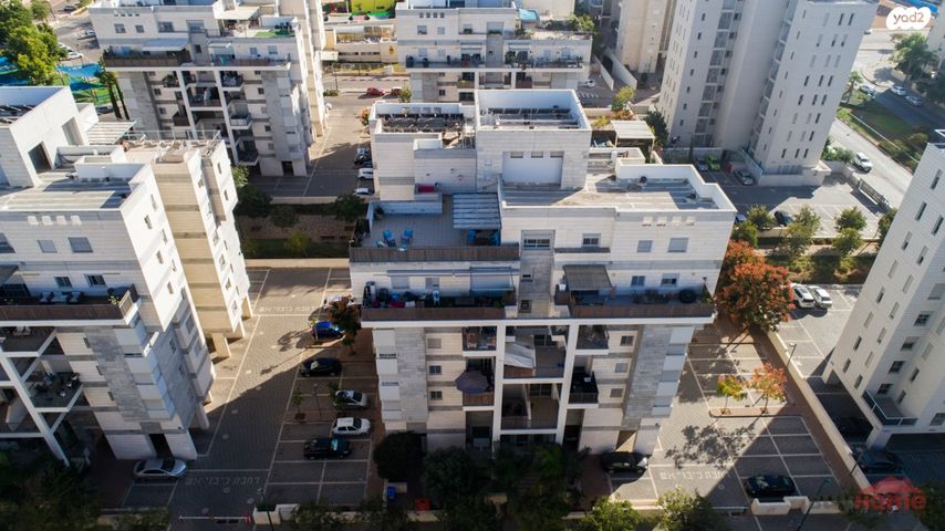 דירה, הרב שלום איפרגן, קרית השרון, נתניה