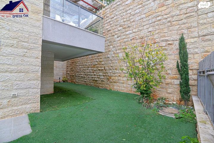 דירת גן, שוהם 70, אבני חן, חריש