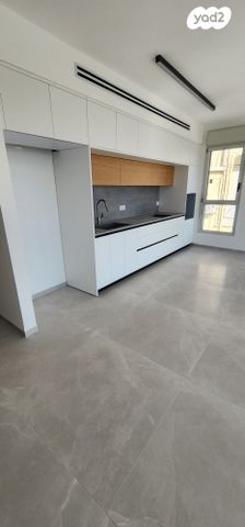 דירת גן, אוליפנט 4, מרכז הכרמל, חיפה