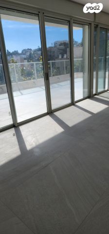 דירת גן, אוליפנט 4, מרכז הכרמל, חיפה