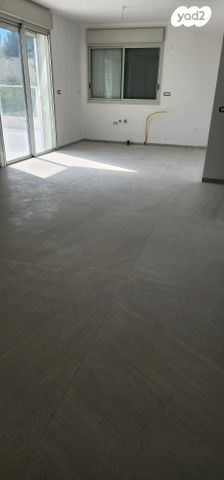 דירת גן, אוליפנט 4, מרכז הכרמל, חיפה