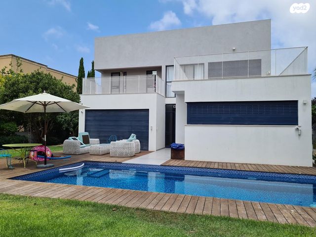 בית פרטי/ קוטג', הרקיע, הגולף, קיסריה