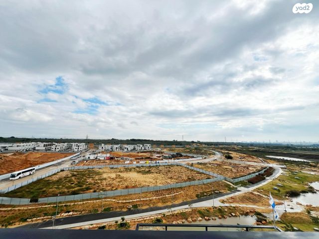 גג/ פנטהאוז, אור עקיבא